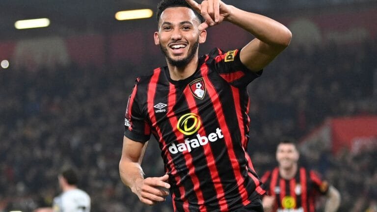 Lloyd Kelly snubs European interest and agrees Newcastle deal after Bournemouth exit