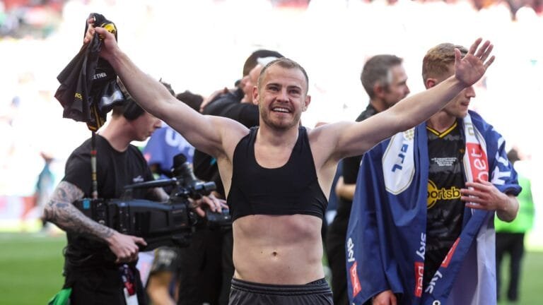 Newcastle player will 'try' to leave club this summer after best year of his career away on loan