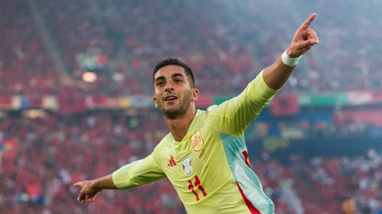 Premier League clubs should be on red alert as Ferran Torres emerges from Lamine Yamal's shadow