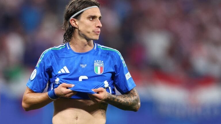 Little known clause holding up Riccardo Calafiori's expected transfer to Arsenal