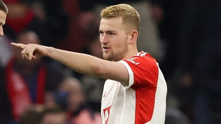 Thousands of Bayern Munich fans sign petition to stop 'horrible' Manchester United transfer