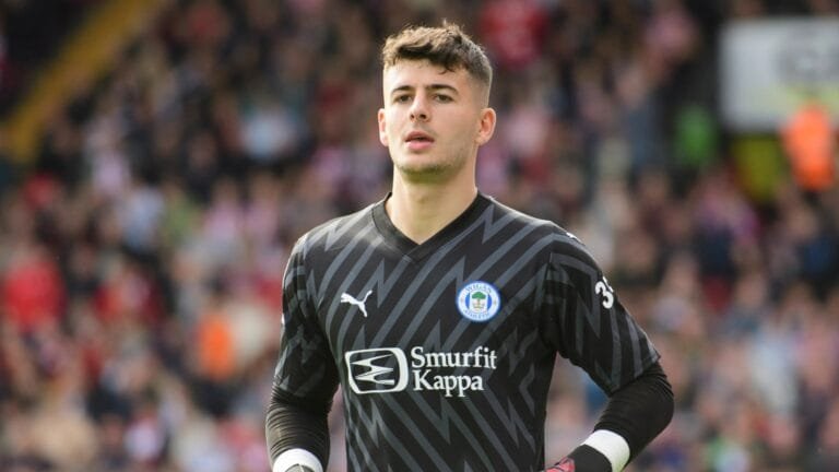 Arsenal 'snubbed' by ‘brilliant’ League One and England Under-21 goalkeeper on deadline day