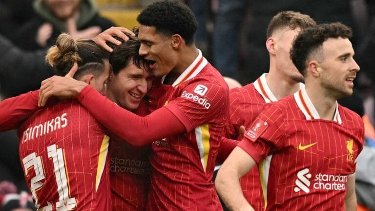 Who is in the fourth round?