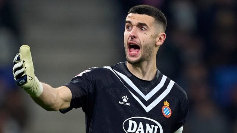 Arsenal resurrect interest in goalkeeper target