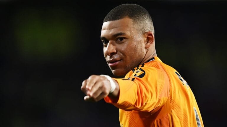 Cristiano Ronaldo sends Real Madrid warning over Kylian Mbappe