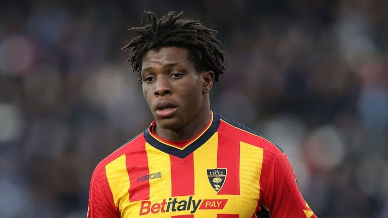 Man Utd's Patrick Dorgu medical plans hit unexpected problem