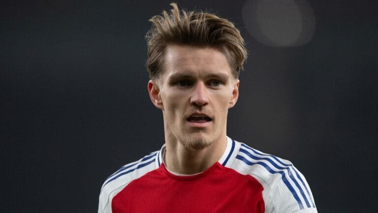 Martin Odegaard fires title warning ahead of blockbuster Arsenal-Man City clash