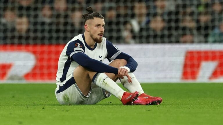 Tottenham dealt another huge blow as defender suffers ACL injury