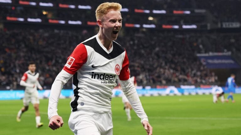 Man City in talks with Arsenal & Liverpool midfield target