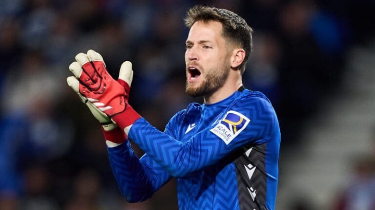 Real Sociedad goalkeeper aims dig at Man Utd before Europa League tie