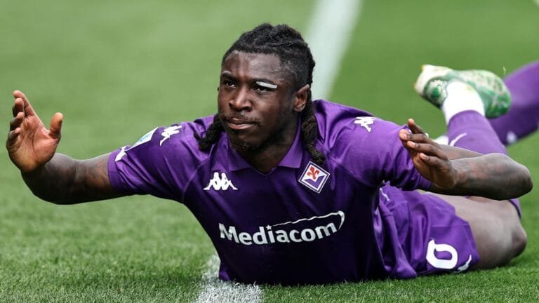 Barcelona rival Premier League clubs for €52m striker