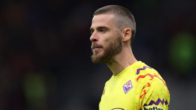 Man Utd eye shock return for record-breaking former player