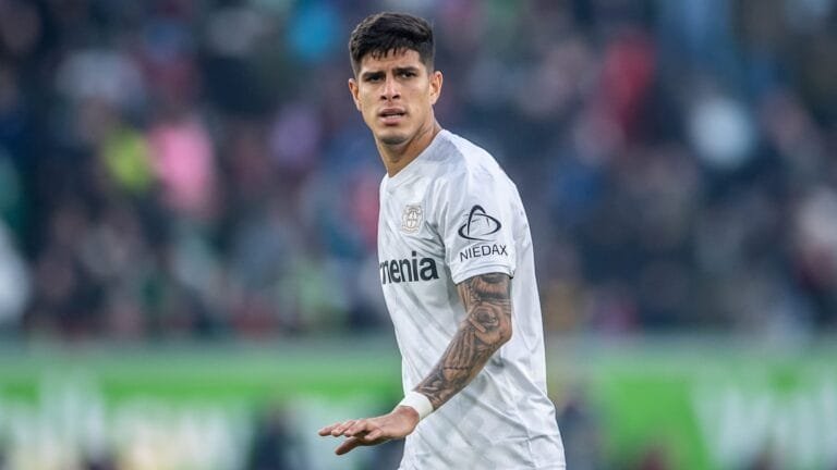 Man Utd join race for Liverpool & Real Madrid defensive target