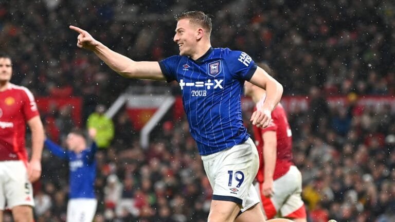 Man Utd step up interest in Premier League striker wanted by four rivals