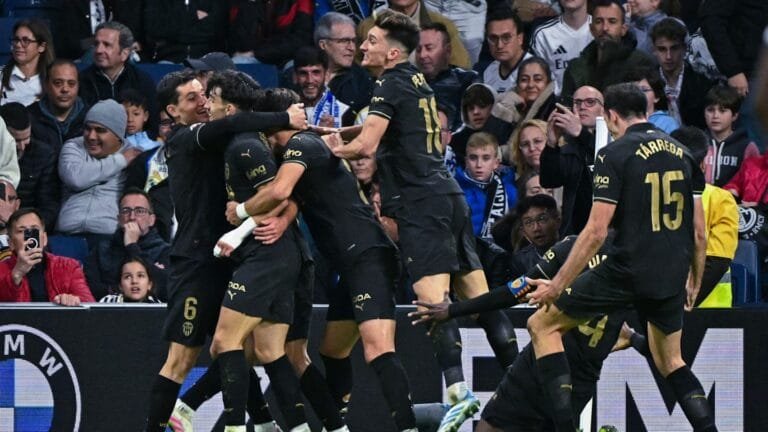 Player ratings as stoppage-time strike sinks Los Blancos