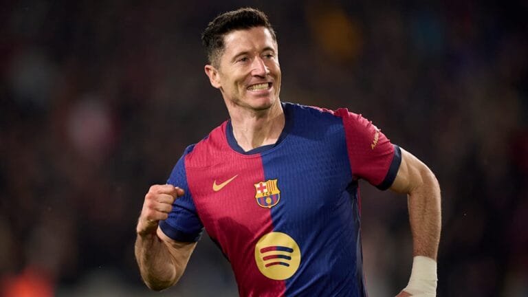 Robert Lewandowski hits back at Barcelona exit rumours