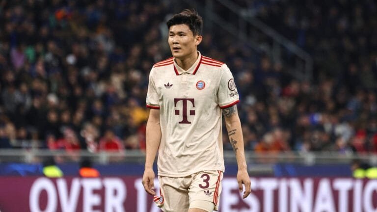 Bayern Munich centre-back responds to Chelsea & Newcastle transfer interest