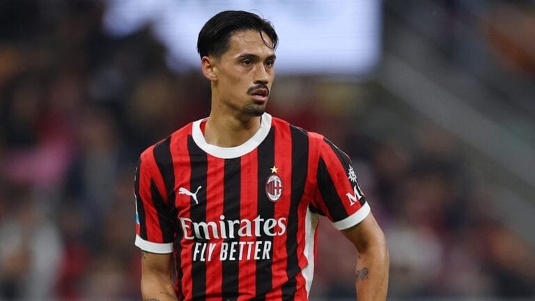 Man City consider record-breaking midfielder addition