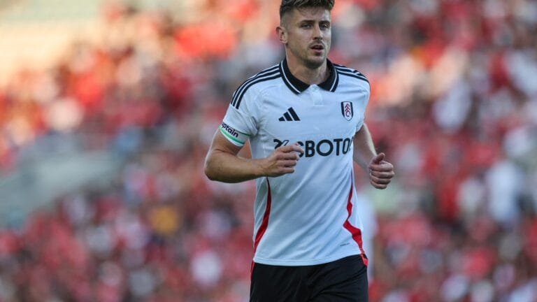 Wrexham make huge contract offer to Fulham legend who is set to leave on free transfer this summer