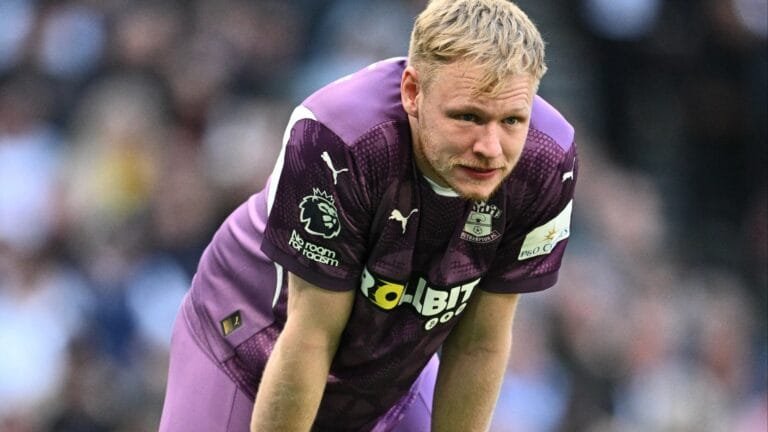 Aaron Ramsdale in talks over immediate Premier League return