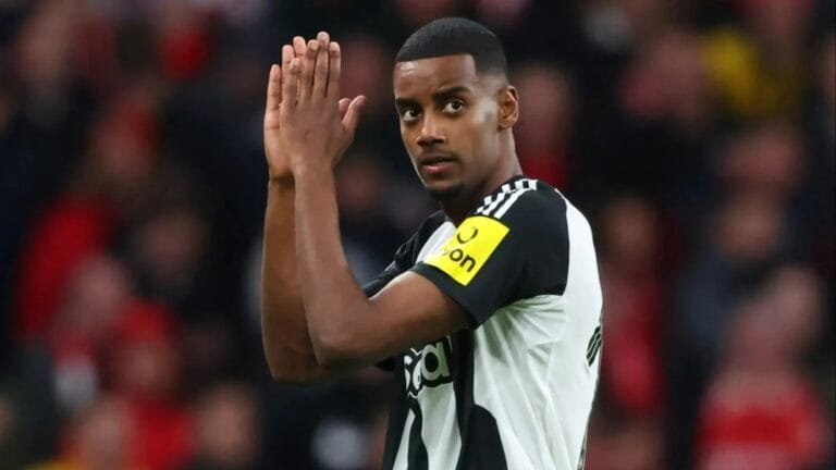 Eddie Howe makes statement on Alexander Isak future after sending Liverpool target home from pre-season match