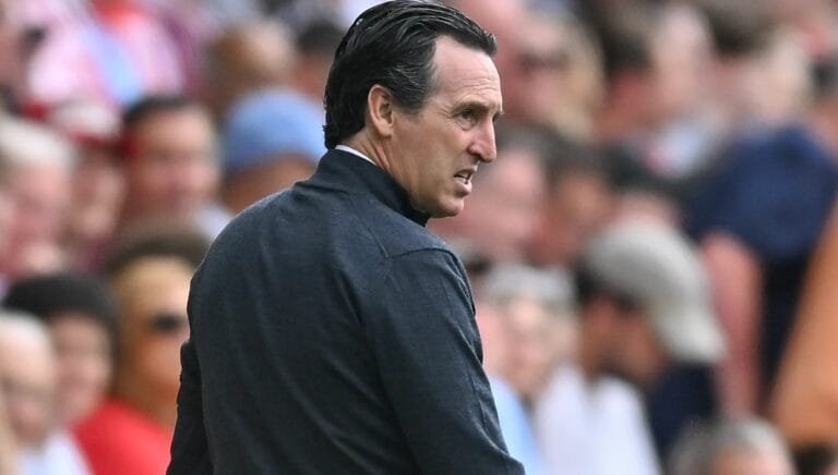 Aston Villa in talks to sign former Manchester United defender ahead of transfer deadline