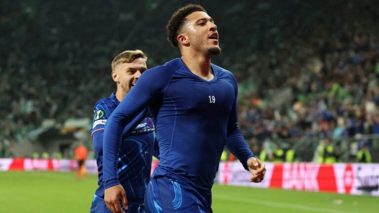 Jadon Sancho rejects Manchester United exit as he waits for more offers