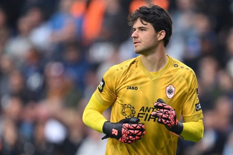 Manchester United transfer target Senne Lammens left out of Royal Antwerp team as move edges closer