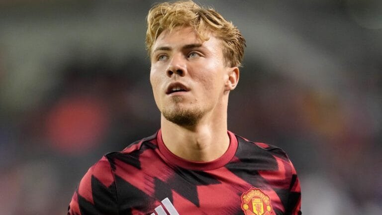 Rasmus Hojlund reluctantly makes Manchester United transfer U-turn after Benjamin Sesko signing
