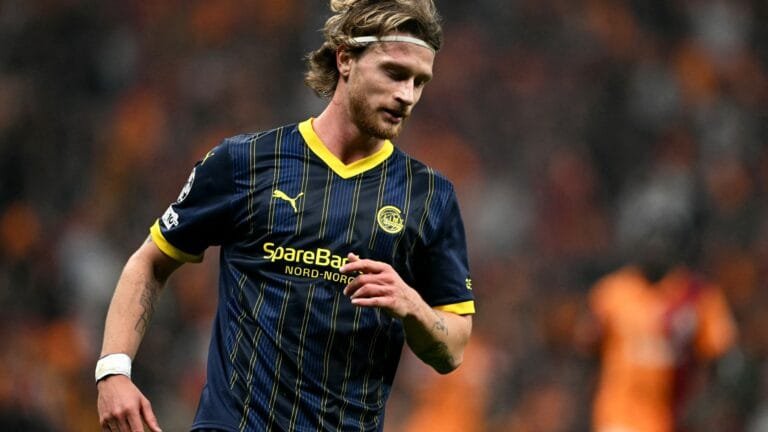 EFL club make shock bid to sign 17-goal Champions League striker