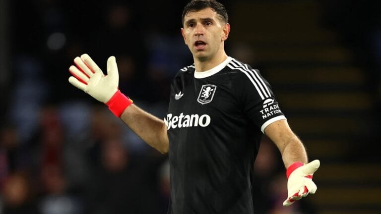 Emiliano Martinez set for European giant despite Manchester United transfer hope