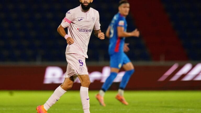 West Ham close in on £21million signing with striker undergoing club medical